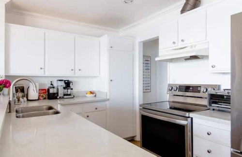 Pacific Palisades Condo | Malibu Oasis