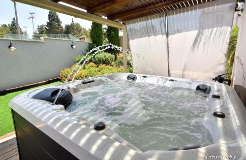 Lapidot Villa | Malki House- a whole complex just for you