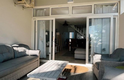 Selection Beach Apartment | Mallorca Beachfront Unit Umdloti