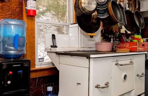 Hamden House | Mallory Brook Farmhouse: Scenic Catskill Mountain Getaway