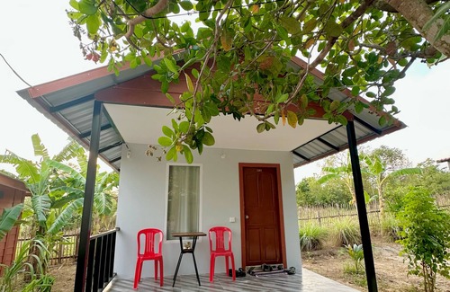 Koh Rong Hostel | Maloop Cafe Bungalow