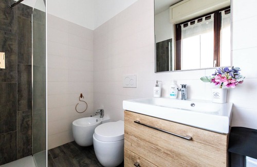 Vizzola Ticino Apartment | Malpensa Express - One Bedroom Apartment, Sleeps 4