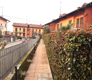 Corbetta Apartment | MALPENSA-RHO FIERA-MILANO Suite elegante