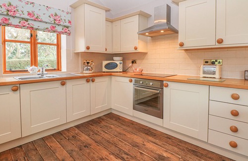 Bispham Green Cottage | Maltkiln Cottage At Crook Hall Farm