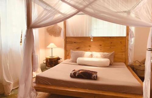 Mkunguni House | Mama Root