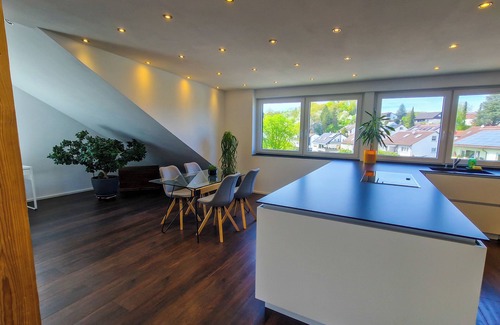 Pliezhausen Apartment | Mami Apartments Cloud 9 - 90qm, Stilvoll, Tolle Aussicht, Haustierfreundlich!
