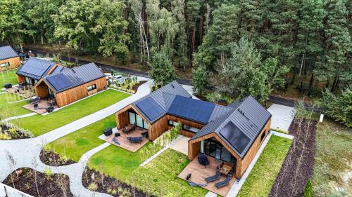 Sierakow Villa | Mana Lake