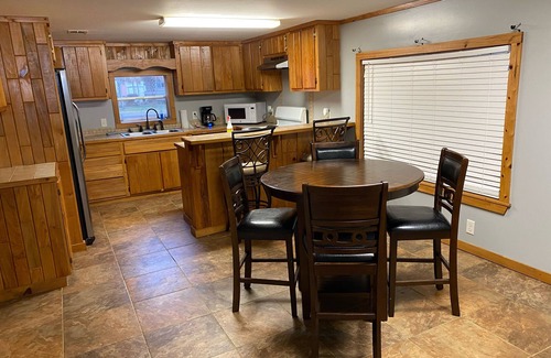 Zwolle Cabin | Managers Cabin 55 at Tranquility Bay Resort