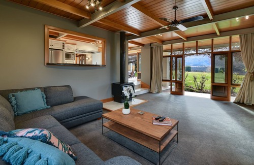 Lower Shotover House | Manata Lodge
