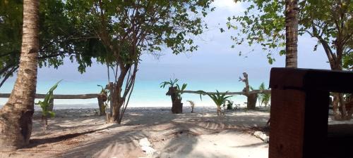 Pulau Fam House | MANDAROU HOMESTAY RAJA AMPAT