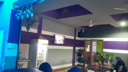 Boma la Ngombe Cabin | Mango Lodge