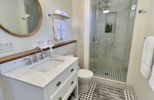 Kailua-Kona Bed & Breakfast | Mango Sunset Bed and Breakfast