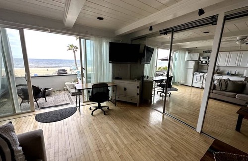 El Porto Apartment | Manhattan Beach Beachfront On The Strand