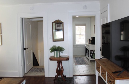 Manhattan House | Manhattan Home, Carriage House