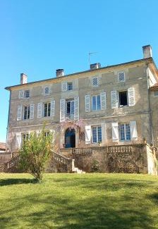 Savignac-les-Eglises Bed & Breakfast | Manoir de La Peytelie