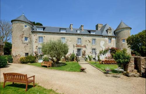 Etables-sur-Mer Apartment | Manoir de La Ville Durand