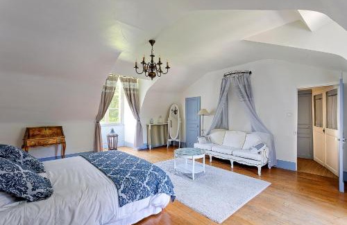 Joue-les-Tours House | Manoir, vignes et chevaux au cœur des châteaux