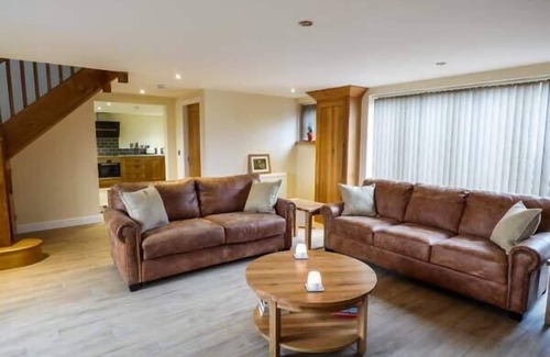 Fulford Cottage | MANOR BARN, pet friendly, luxury holiday cottage in Fulford