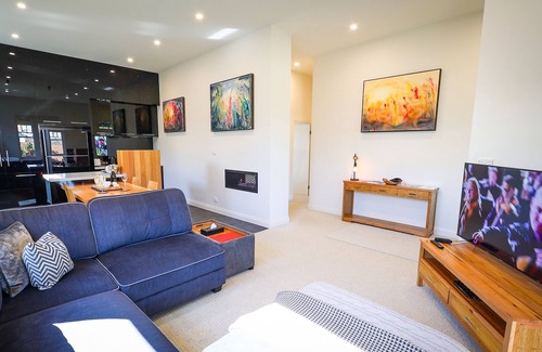 Sale House | Mansi on Raymond