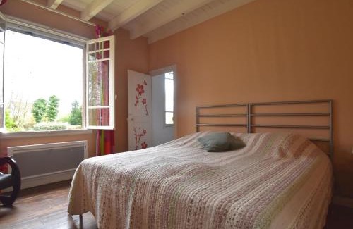 Charrin House | Mansion in Charrin by Loire with Pool