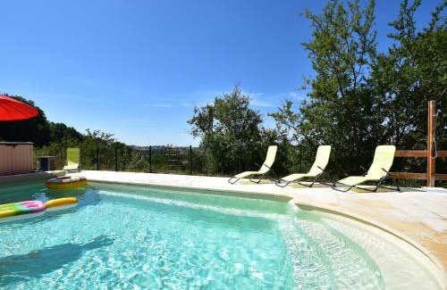 Cuzy House | Mansion in Cuzy with Pool & Forest Views