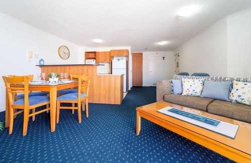 Urangan Apartment | Mantra 1-Bedroom Apartment