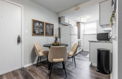 Maple Heights Apartment | Maple Heights Retreat