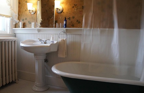 Barre Bed & Breakfast | Maplecroft Bed & Breakfast