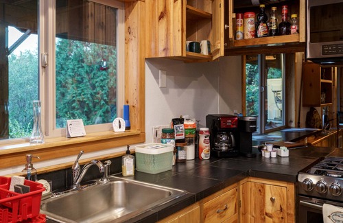 Woodland Bed & Breakfast | MapleRidge House ~ A BnB for All Seasons!n ~ A LICENSE TO CHILL ~