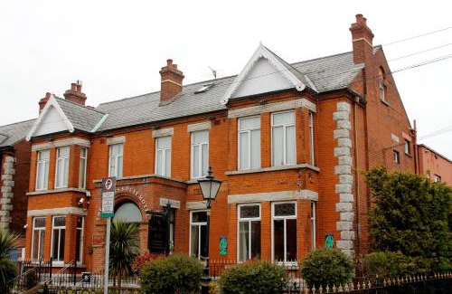 Glasnevin Hotel | Maples House Hotel