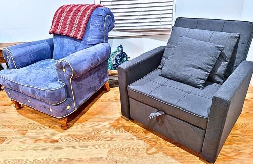 Kingston House | Maplewood Spacious Home Fire Pit Mod Location Pet Ok by Vacation Your Way