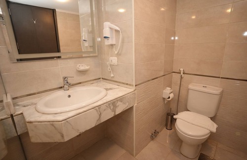 As-Sayidah Zaynab Hotel | Mar Charbel Hotel Cairo