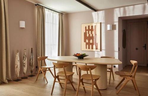 Enfants-Rouges Apartment | Marais - 4 pièces de 115 m2 - grand salon convivial