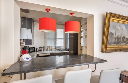 4th Arrondissement Apartment | Marais District Spacious Apartment
