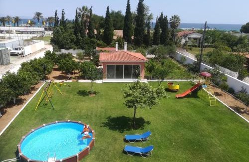 Schinias Villa | Marathon Beachside Villa 100m from the beach