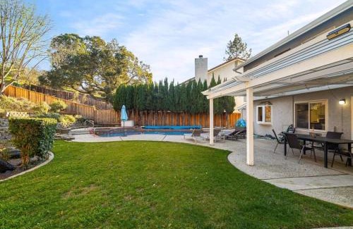 Noble House | @ Marbella Lane - 4BR Cozy home in SJ Pool