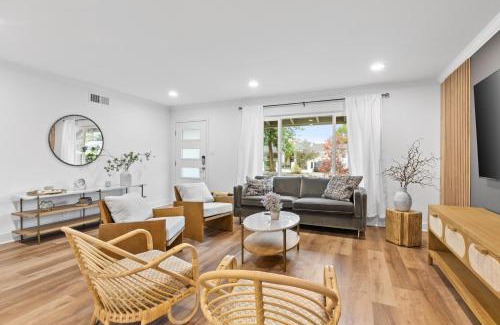 Hathaway House | @ Marbella Lane - Fresh and Vibrant 3BR Home