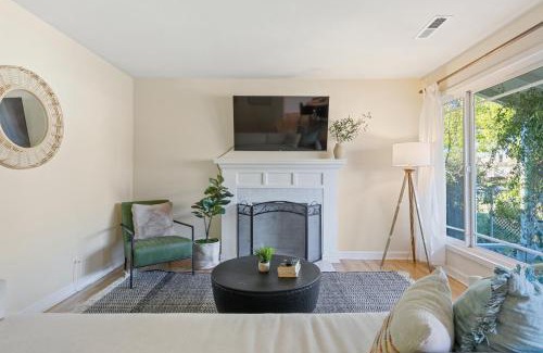 Redwood City House | @ Marbella Lane - Modern and Sleek Home in Redwood