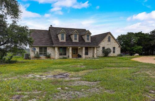 Oatmeal House | Marble Falls Retreat