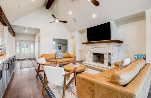 Oatmeal House | Marble Falls Retreat