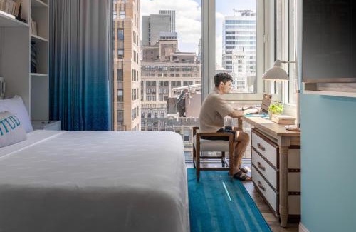 Midtown Hotel | Margaritaville Resort Times Square