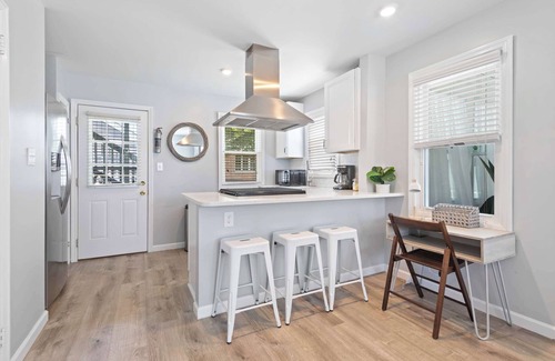 Margate City Apartment | Margate Bungalow by the Beach I
