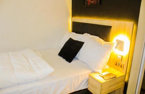 Somolu Bed & Breakfast | Margies Place
