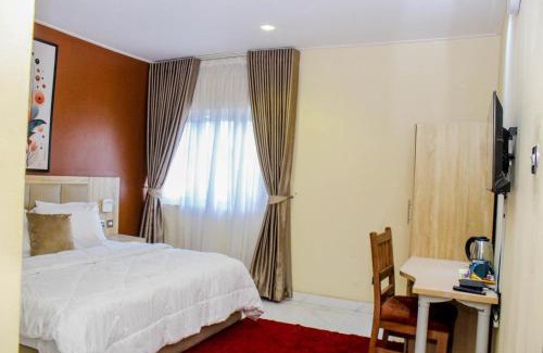 Somolu Bed & Breakfast | Margies Place