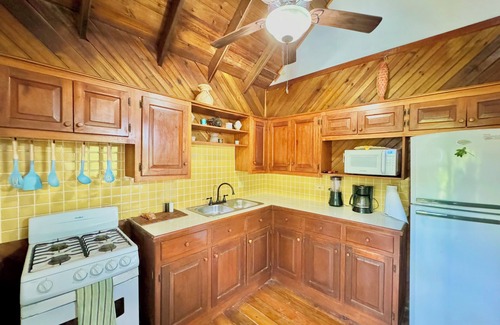 Lawson Rock Cabin | Maria Bonita @ Sun Dancer, Sandy Bay
