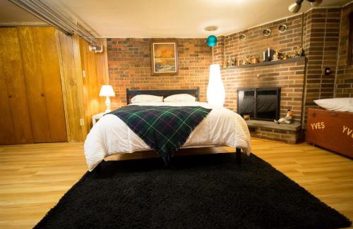 Cote-Des-Neiges—Notre-Dame-De-Grace Apartment | Maria Montreal