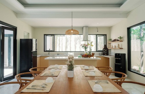 Dewi Sri Villa | Maribel Villa Bali Sunset Road Seminyak 3 Bedrooms