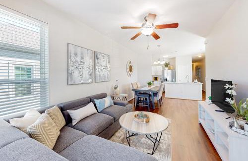 San Jacinto House | Marie Manor