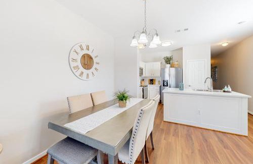 San Jacinto House | Marie Manor