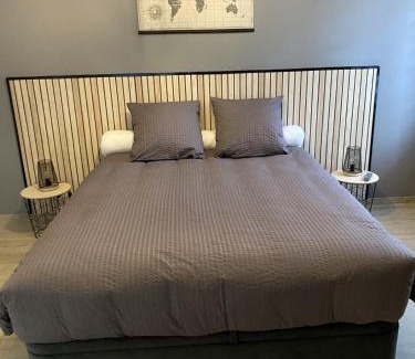 Bisten-en-Lorraine House | Marilyn guest room